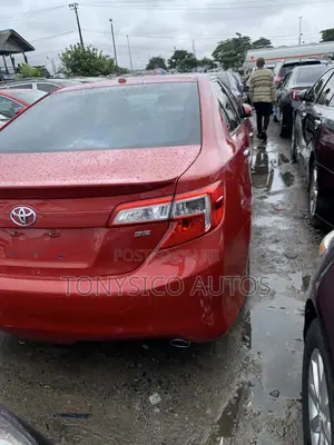 Toyota Camry SE V6 4dr Sedan (3.5L 6cyl 6A) 2013 Red