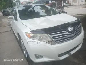 Toyota Venza LE 2010 White