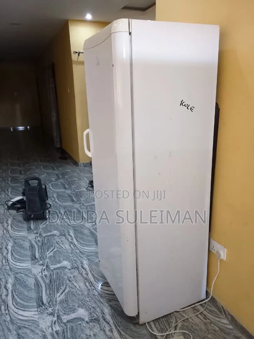 Foreign Used Clean Beko Fridge Freezer 280 Litres