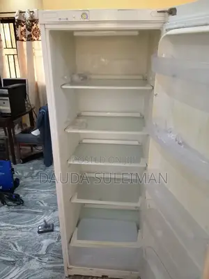 Foreign Used Clean Beko Fridge Freezer 280 Litres
