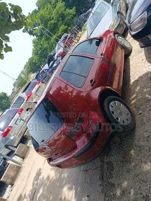 Volkswagen Golf 2005 Red