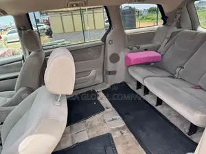 Toyota Sienna LE AWD 2005 Gold