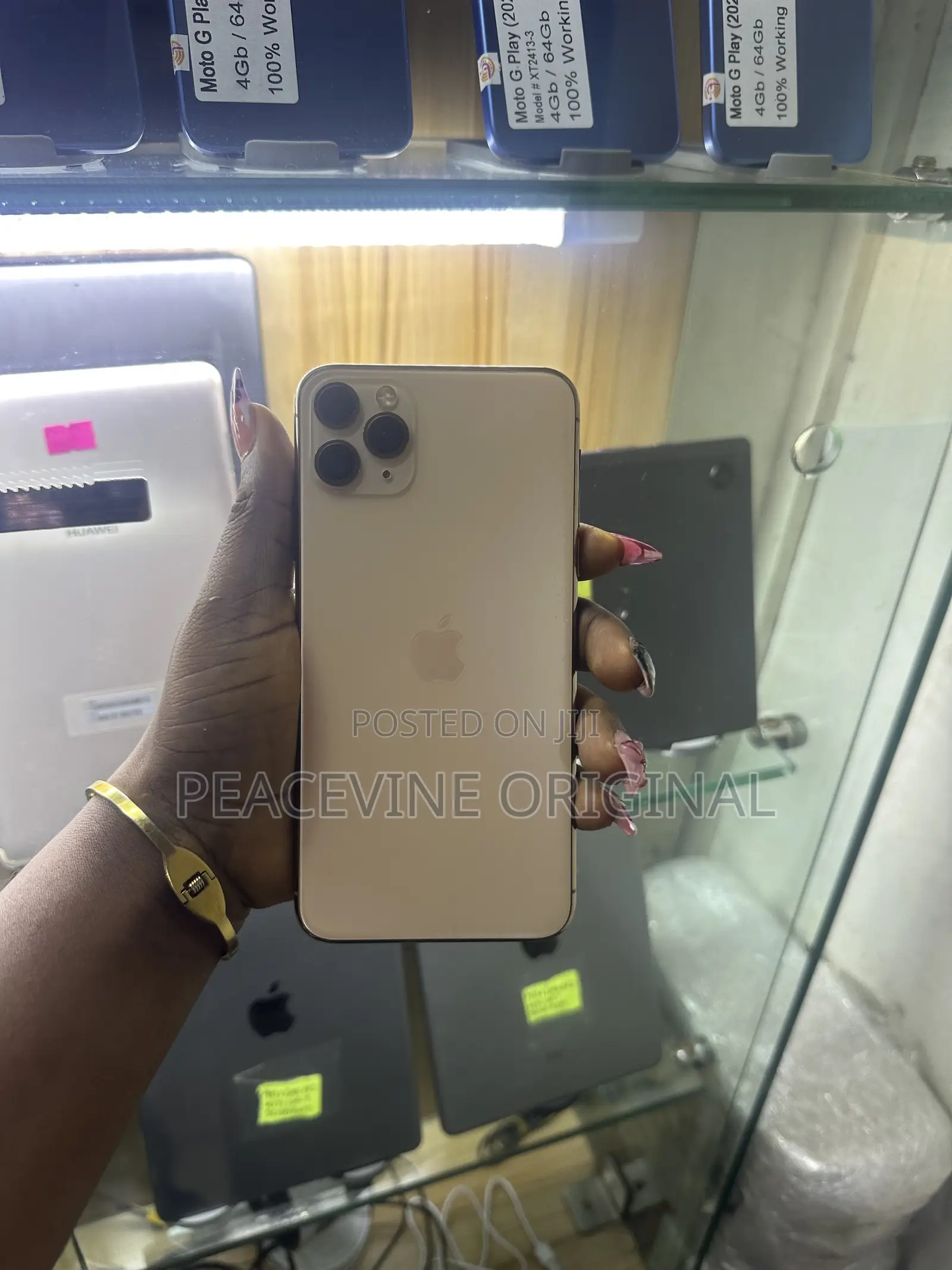 Apple iPhone 11 Pro Max 64 GB Gold