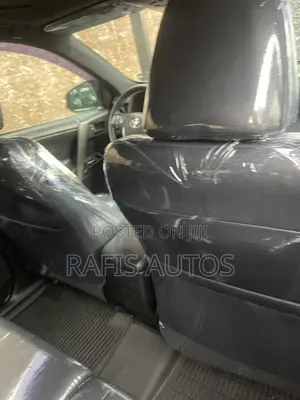 Toyota RAV4 SE FWD (2.5L 4cyl 6A) 2017 Purple