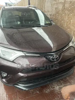 Toyota RAV4 SE FWD (2.5L 4cyl 6A) 2017 Purple