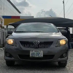 Toyota Corolla LE 4dr Sedan (1.8L 4cyl 4A) 2011 Gray
