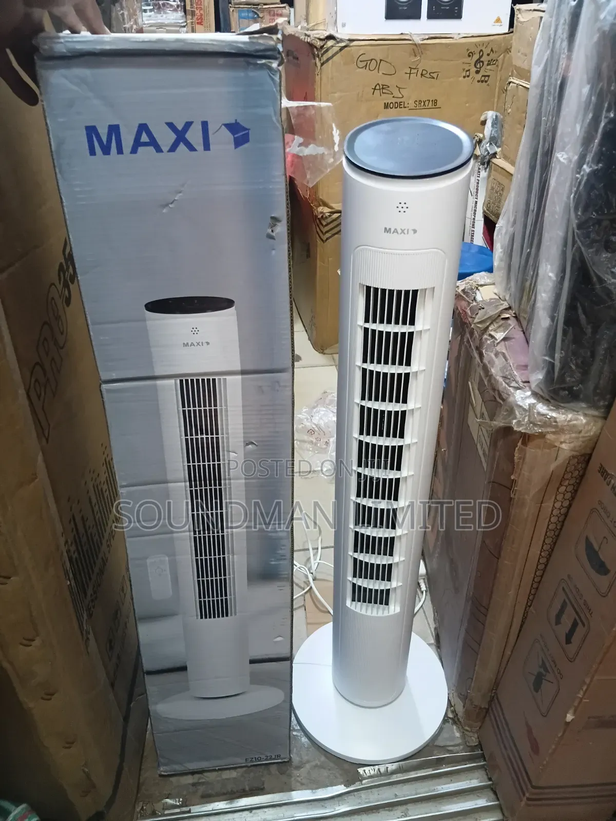 Maxi 40" Oscillating White Tower Fan With Remote Control