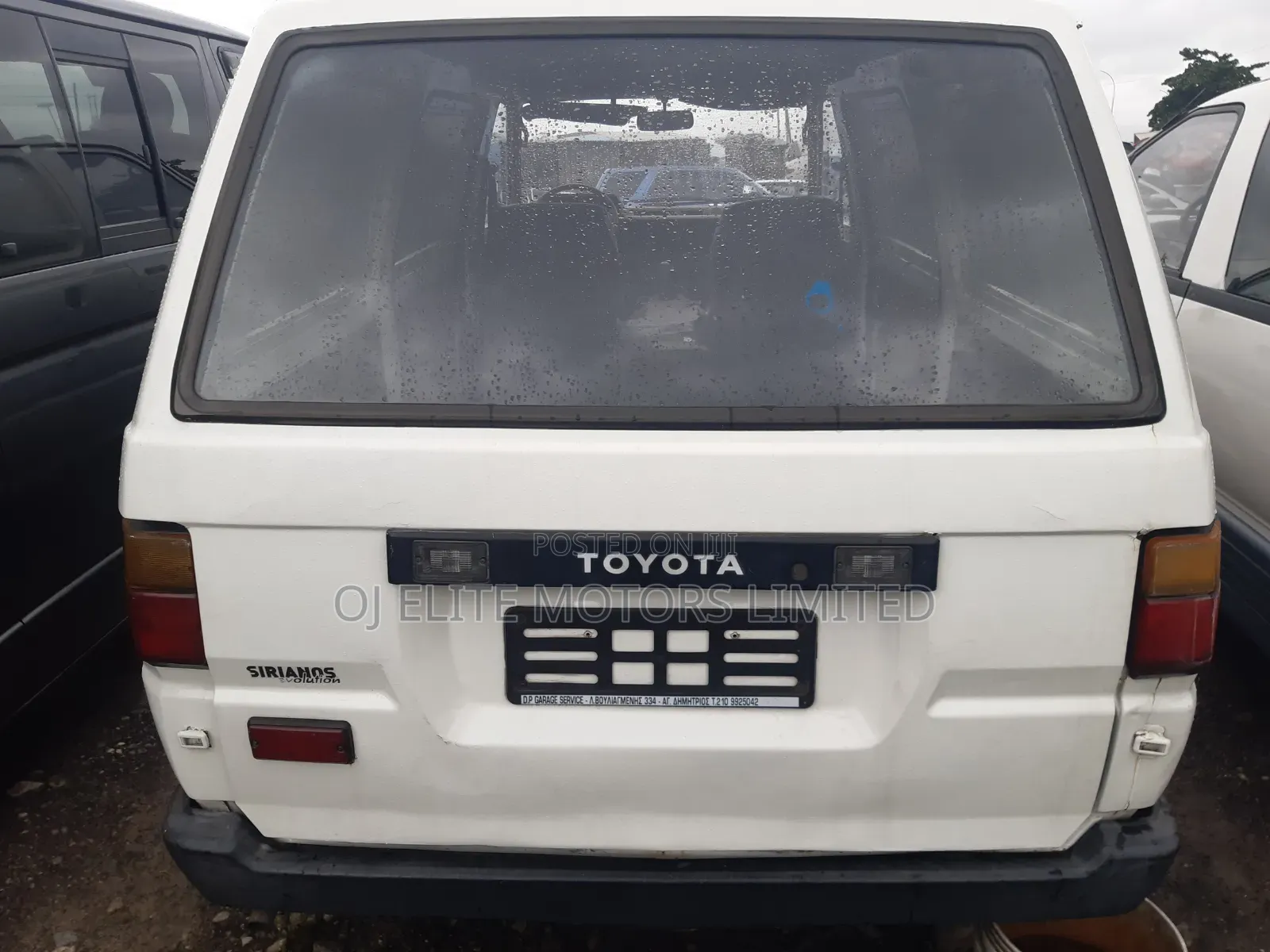 Toyota HiAce 2000 White