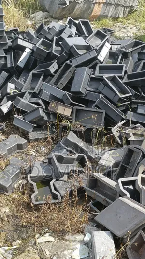 Interlocking Moulds