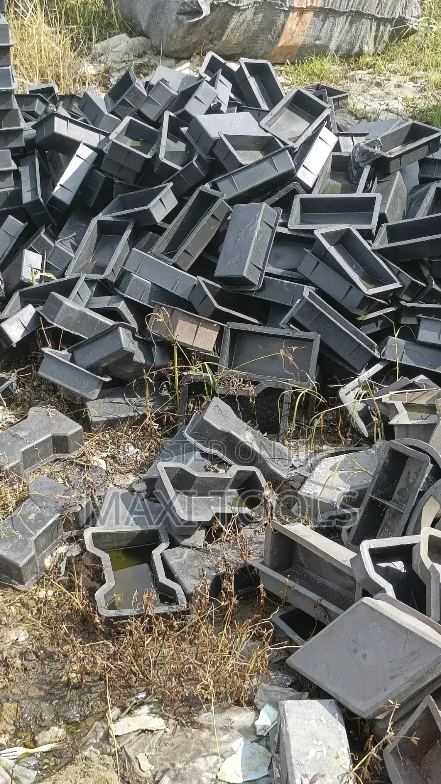 Interlocking Moulds
