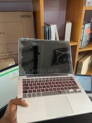 Laptop Apple MacBook Pro 2015 8GB Intel Core i5 SSD 256GB