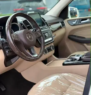 Mercedes-Benz GLE-Class 2017 White