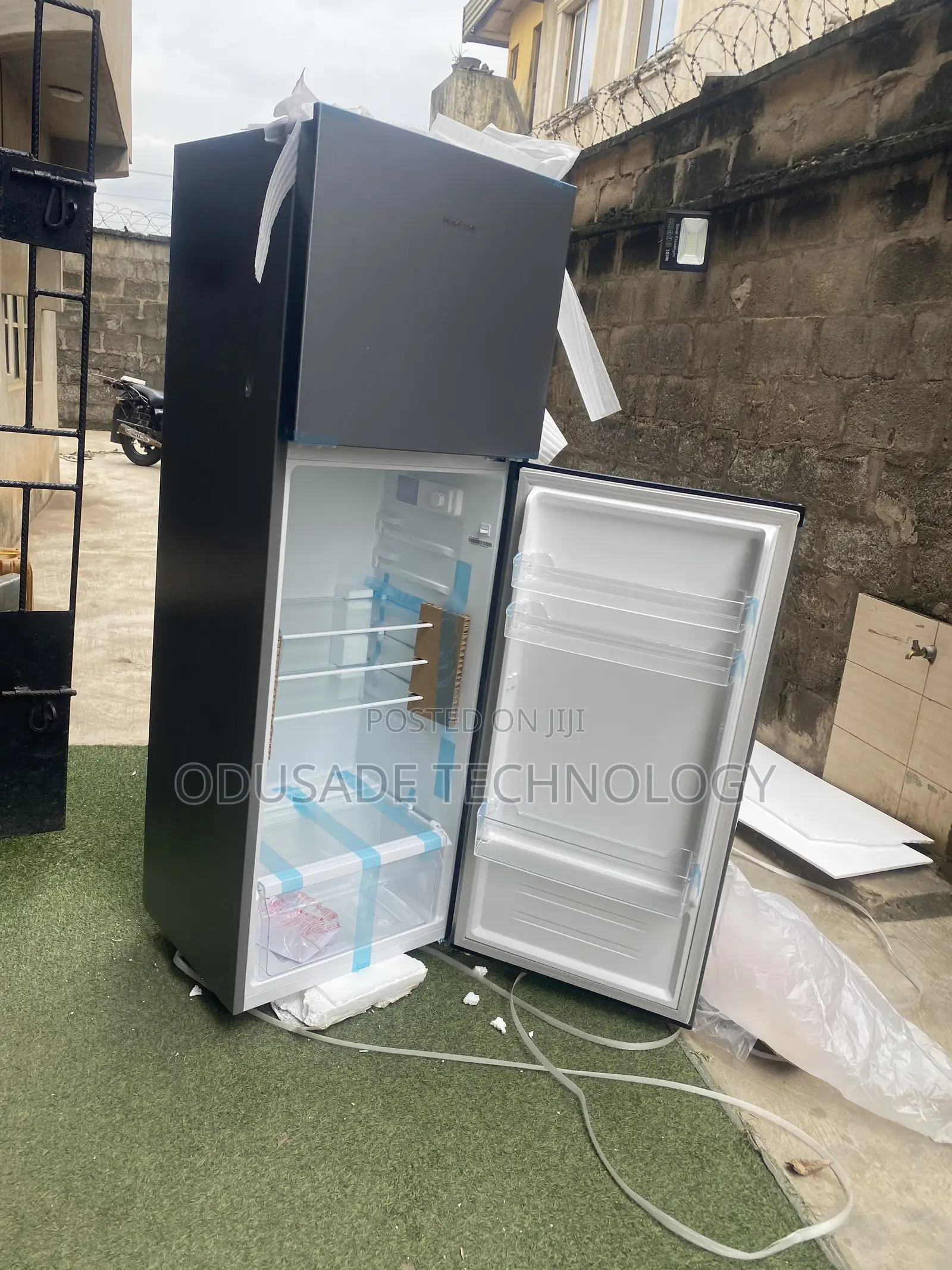 HISENSE REF306DR Refrigerator in Excellent Condition