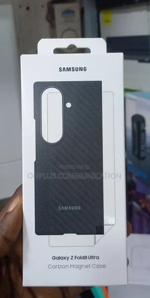 Samsung Galaxy Z Fold 8 Ultra Carbon Magnet Case