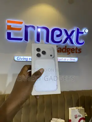 New Apple iPhone 17 Pro 256 GB White