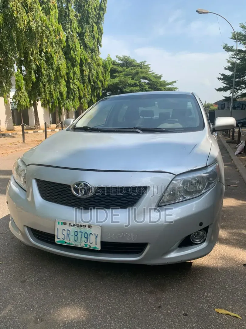 Toyota Corolla 2010 Gray