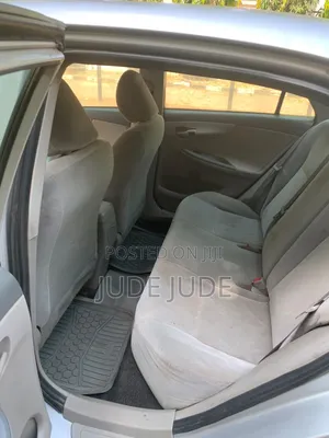 Toyota Corolla 2010 Gray