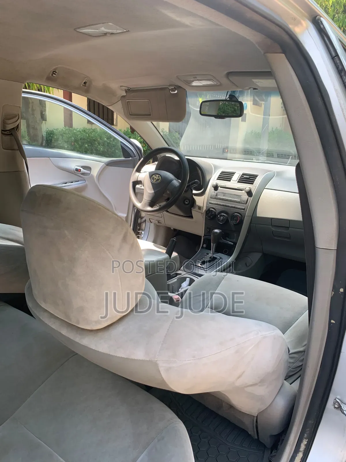 Toyota Corolla 2010 Gray