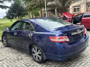 Toyota Camry SE 4dr Sedan (2.5L 4cyl 6AM) 2010 Blue