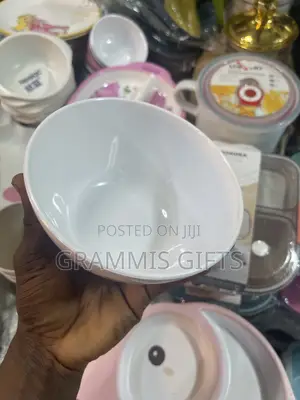 Round Serving Bowl
