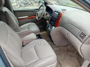 Toyota Sienna 2007 Blue