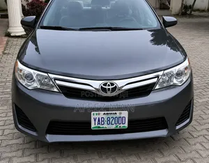 Toyota Camry LE 4dr Sedan (2.5L 4cyl 6A) 2013 Gray