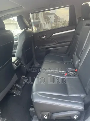 Toyota Highlander XLE 4dr SUV (3.5L 6cyl 6A) 2015 White