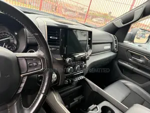 RAM 1500 2021 Red