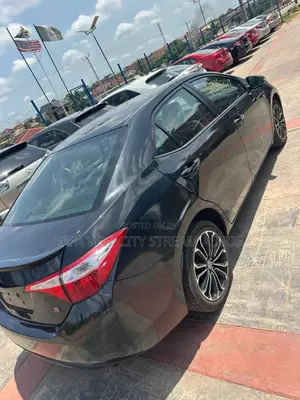 Toyota Corolla S Plus 4dr Sedan (1.8L 4cyl 6M) 2015 Black