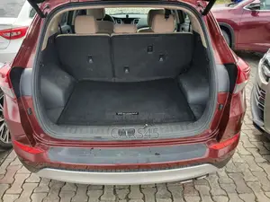 Hyundai Tucson 2017 Red