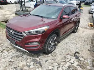 Hyundai Tucson 2017 Red