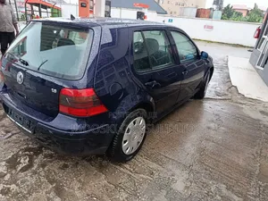 Volkswagen Golf 2004 Blue