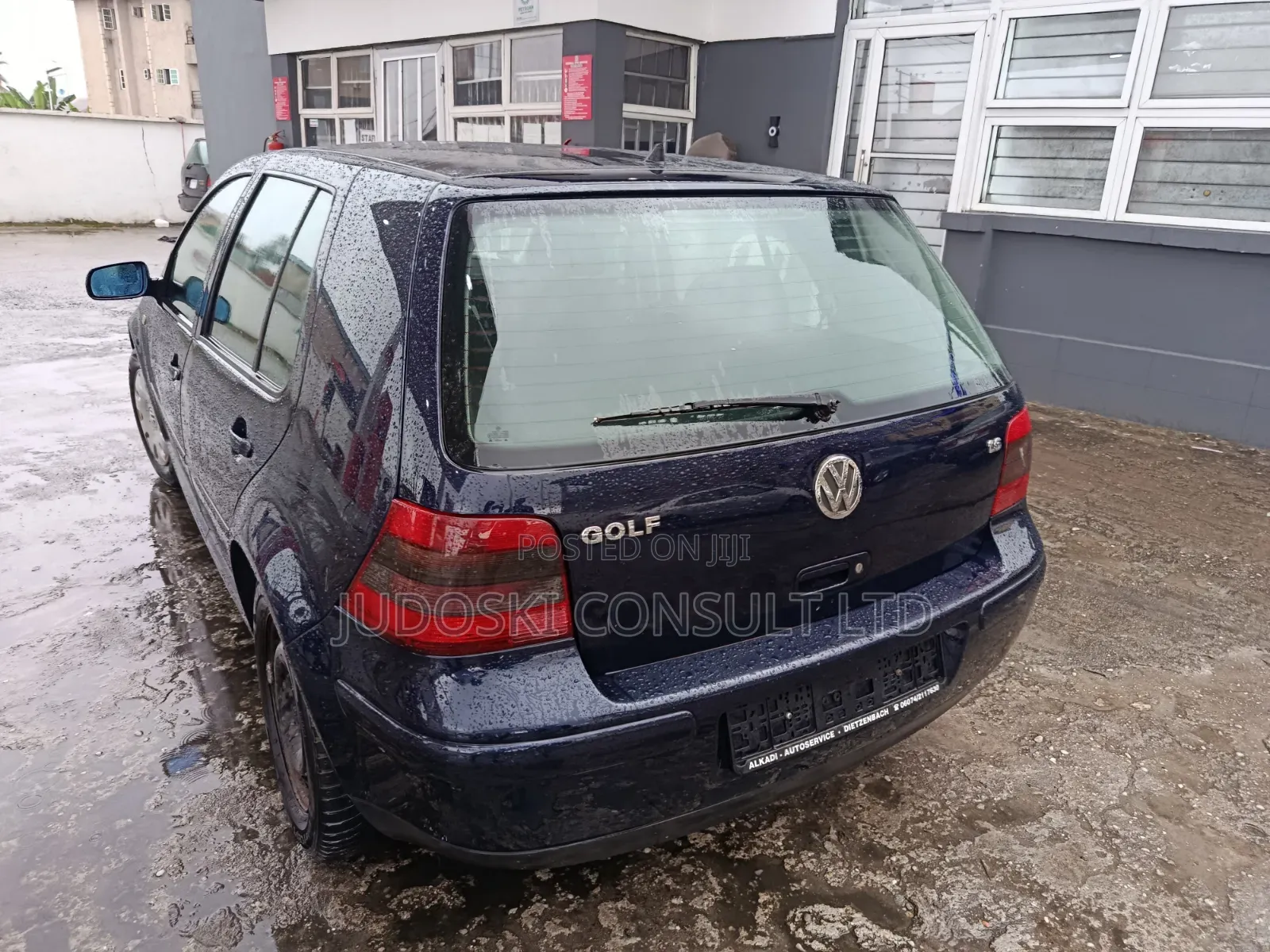 Volkswagen Golf 2004 Blue