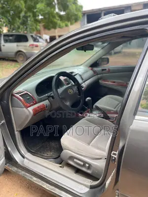 Toyota Camry 2004 Gray