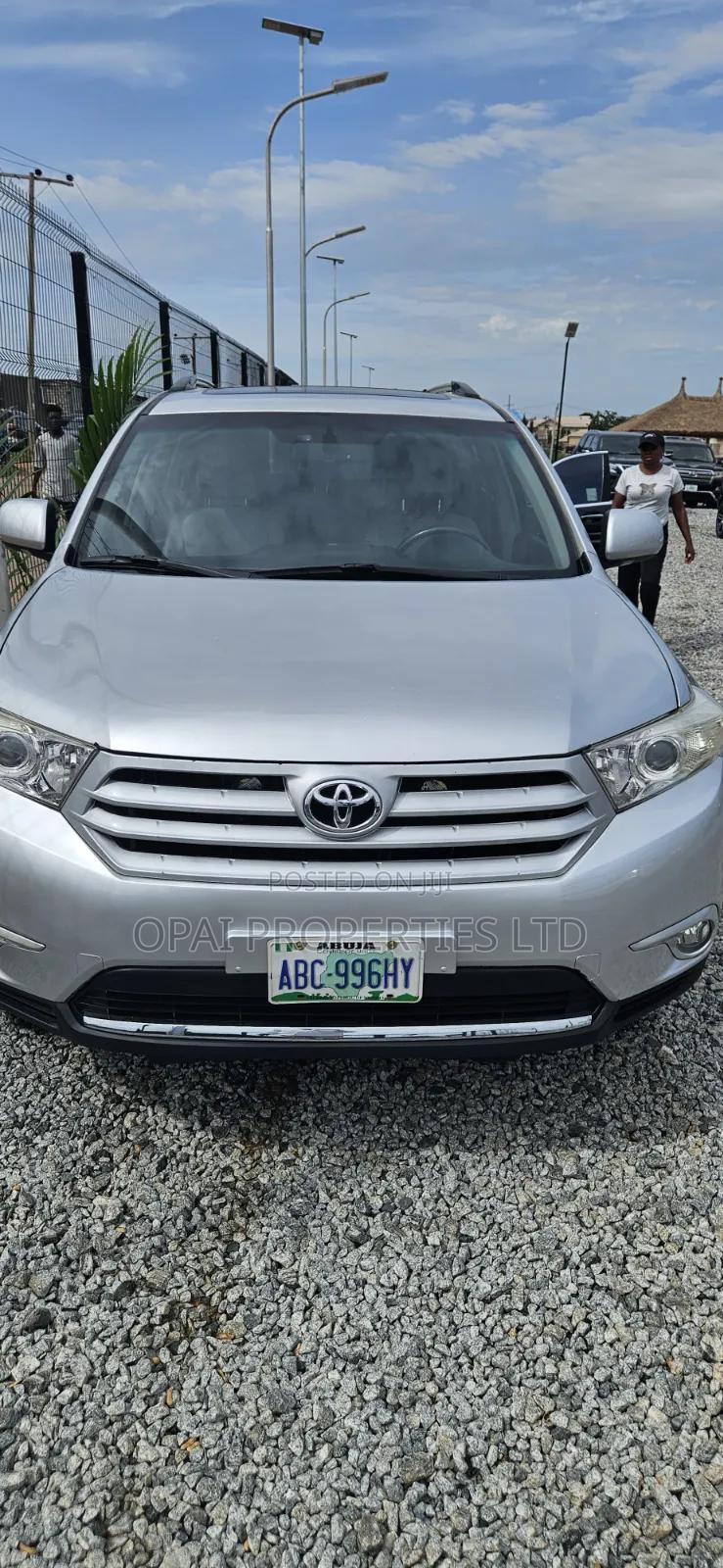 Toyota Highlander 2012 Silver