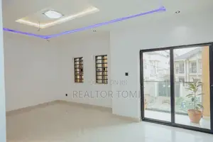 5bdrm Duplex in Magodo Phase2, Lagos State for sale