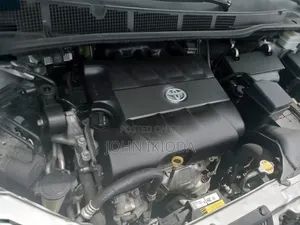 Toyota Sienna 2015 Silver