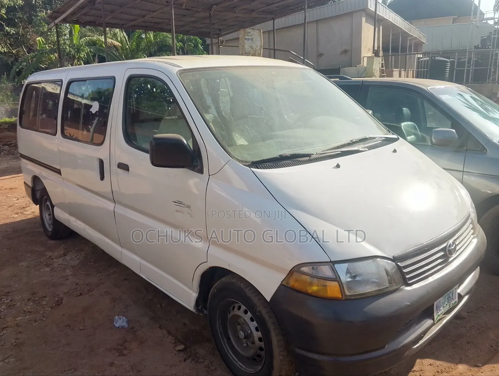 Toyota HiAce 2001 White