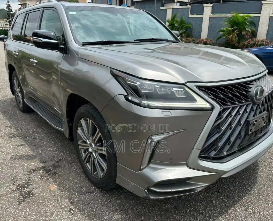 Lexus LX 570 AWD 2017 Gray