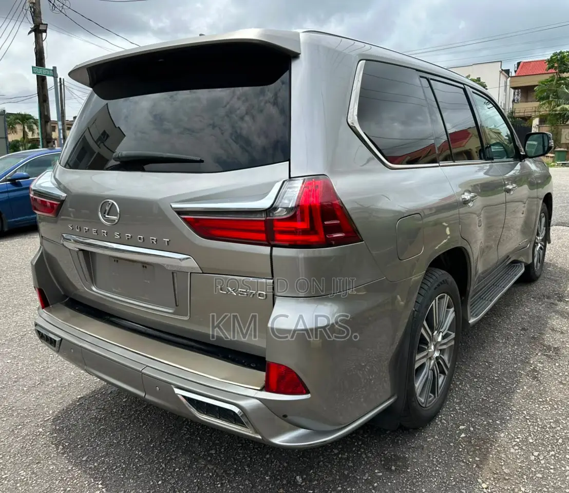 Lexus LX 570 AWD 2017 Gray