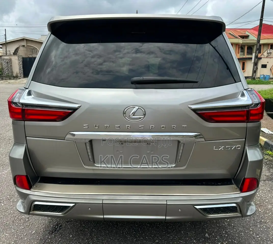 Lexus LX 570 AWD 2017 Gray