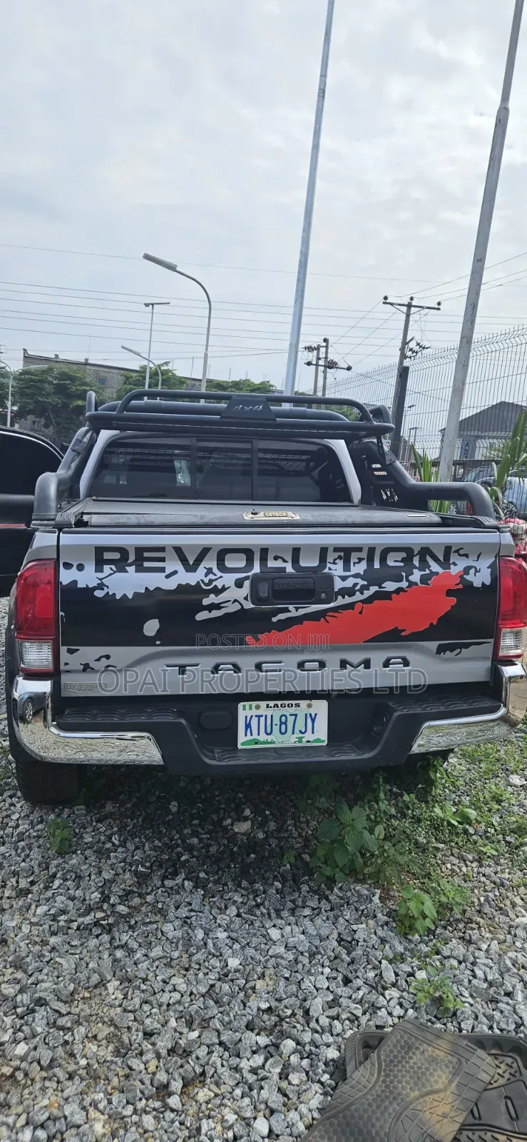 Toyota Tacoma 2021 Gray