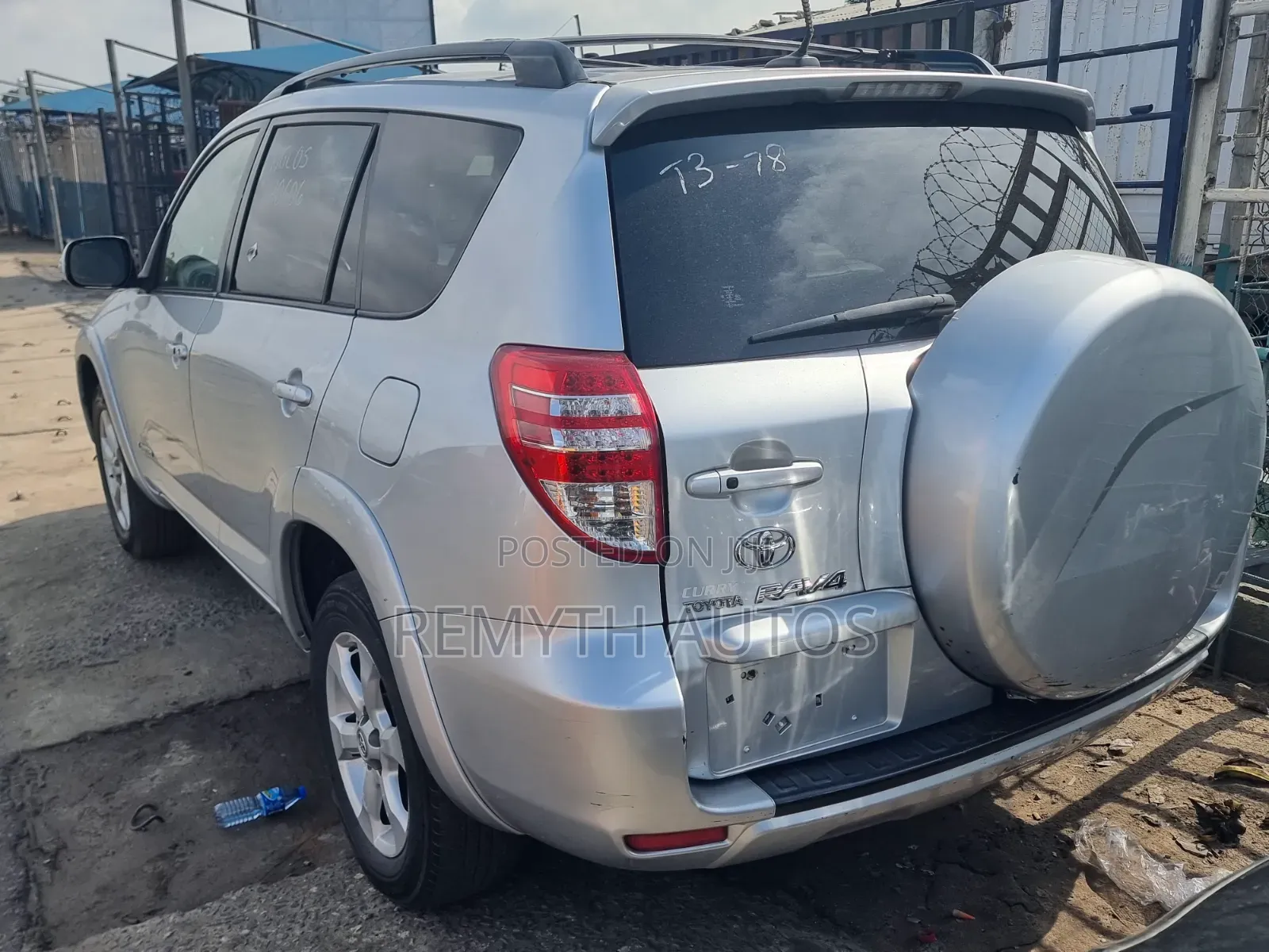 Toyota RAV4 2010 Silver