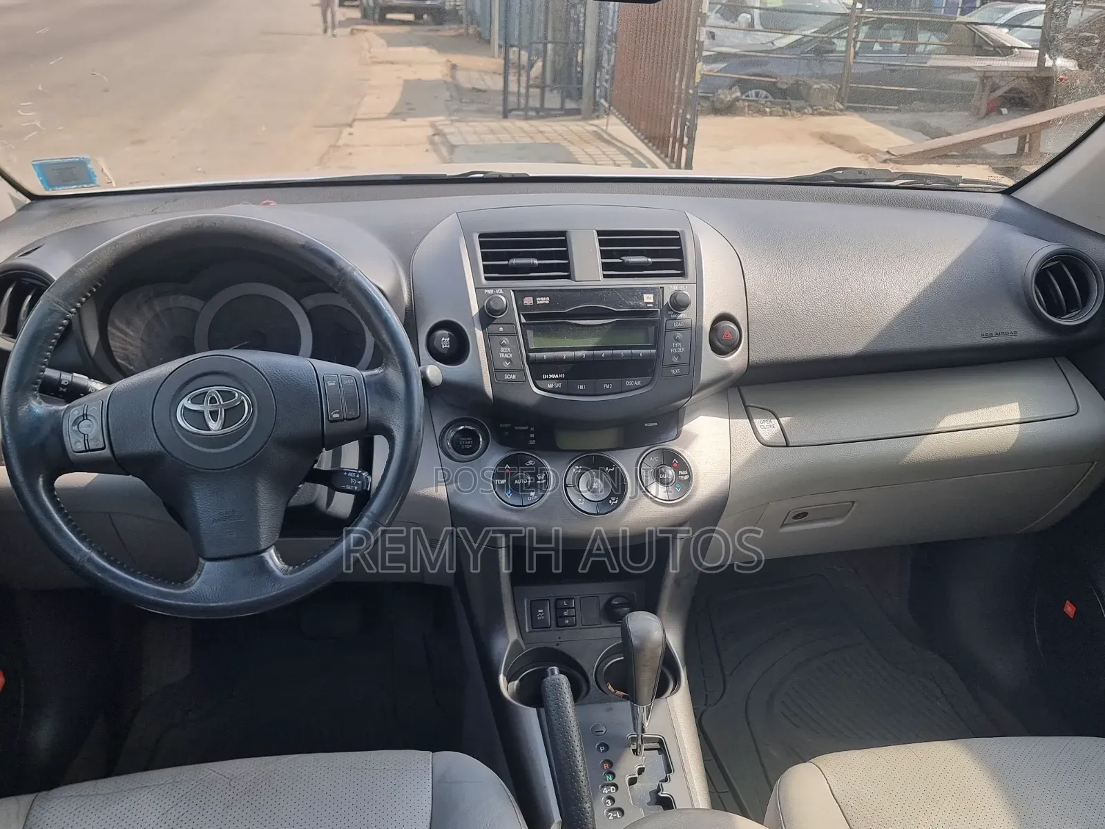 Toyota RAV4 2010 Silver