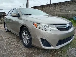 Toyota Camry 2013 Gold
