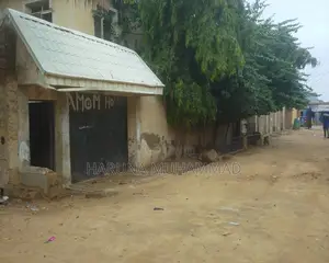 6bdrm House in Kano, Gwale for sale