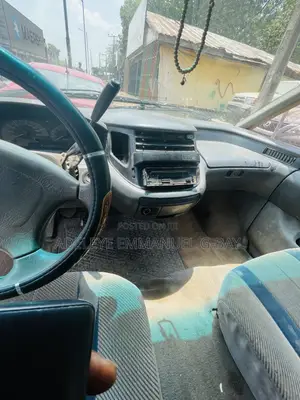 Toyota Previa 1998 Green