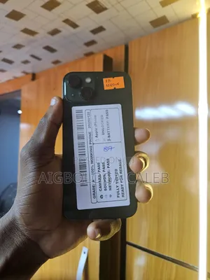 Apple iPhone 13 128 GB Green