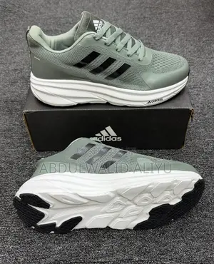 Top Sneakers