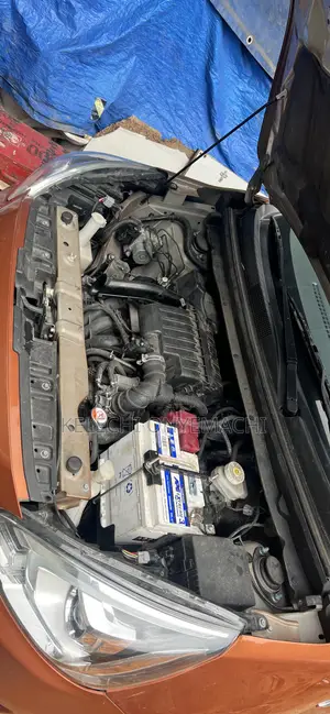 Mitsubishi Spacestar 2016 Orange